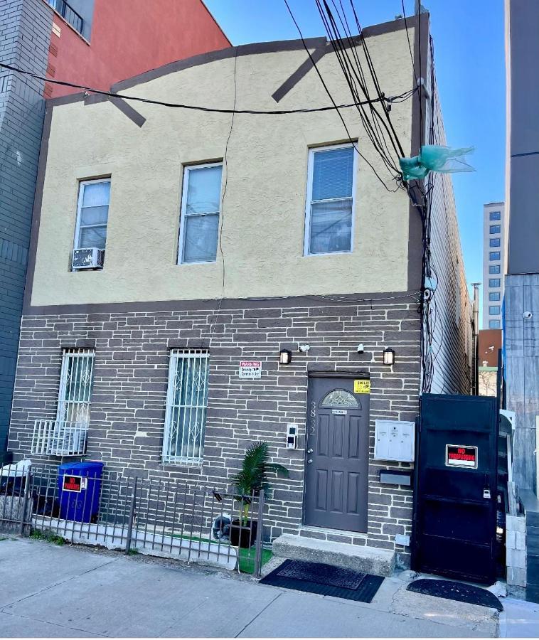3 Bedrooms 2 Stops To Manhattan New York Exterior photo